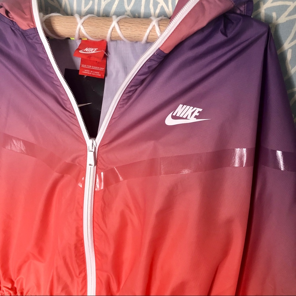 Nike Sunset Windbreaker Poncho. - Picture 6 of 8